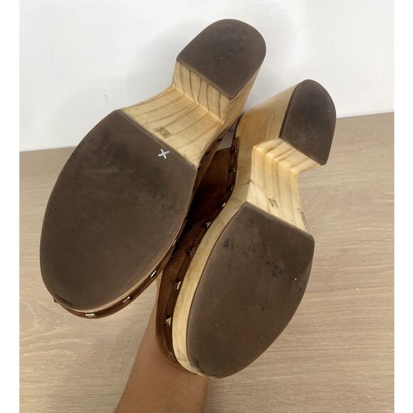 Steve Madden Brooklyn 1 Studded Suede Platform Clogs 8.5 Cognac - Picture 8 of 10